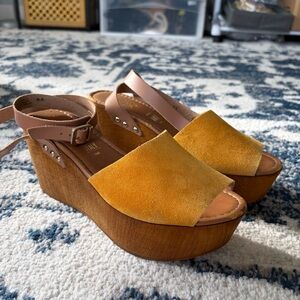 Seychelles Forward Platform Wedges SIZE 8.5